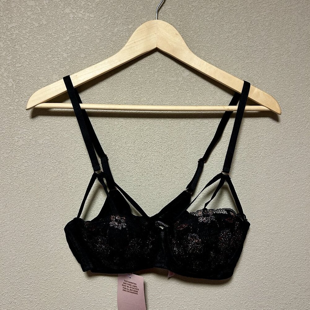 Savage x Fenty Black Floral Lace Bra